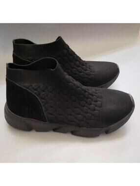 Bernie Mev black hightops 39 comfy womans shoes 8.5